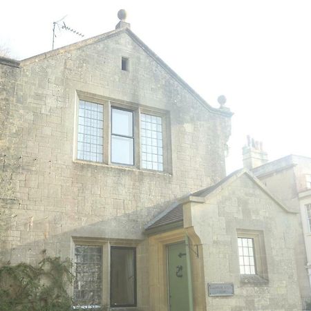 Entire Victorian Lodge In A Privately Gated Estate With Secure Parking For Two Cars And A Newly Refurbished Bathroom Экстерьер фото